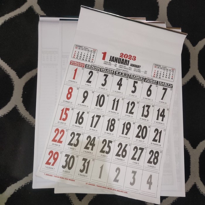 Kalender tahun 2007 lengkap dengan weton